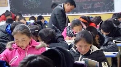 西藏縱覽：藏族學校被關閉學生無家可歸；藏人保護藏語遭打壓