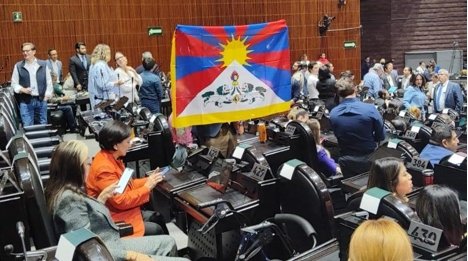 墨西哥議會支持西藏小組抗議中國大使參觀議會
