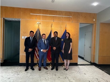 CTA-駐北美代表南傑曲珠博士拜訪捷克駐美大使米洛斯拉夫