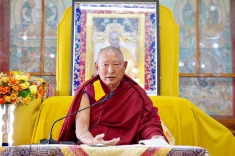 RFA-西藏之聲：中國當局全面禁止藏區寺院懸掛格爾登仁波切法相