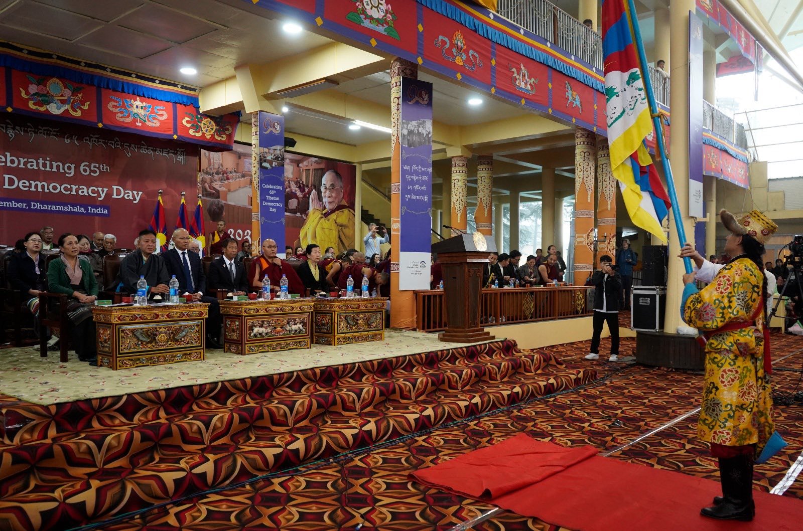 藏人行政中央隆重庆祝第 65 个西藏民主日