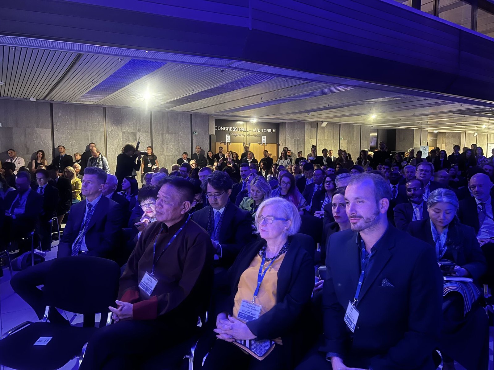 司政邊巴次仁在布拉格出席第二十九屆「公元兩千論壇 」