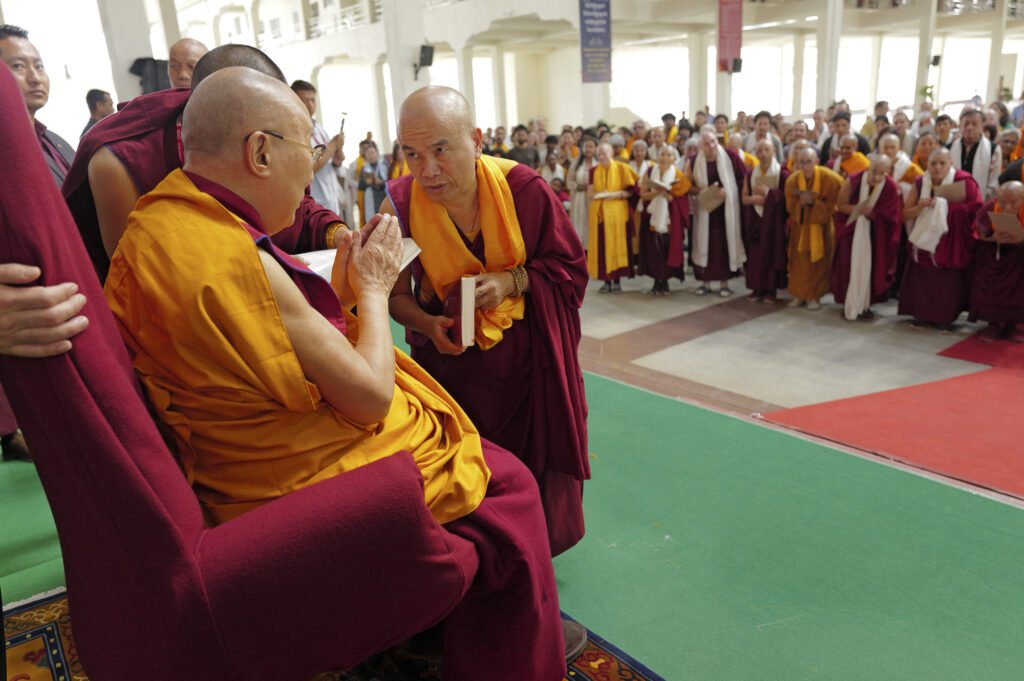 達賴喇嘛尊者在印南哲蚌寺果芒學院接見各國信眾