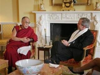 達賴喇嘛與美國總統布希在白宮會晤